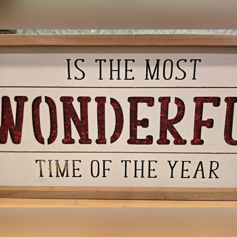 n/a festive wooden